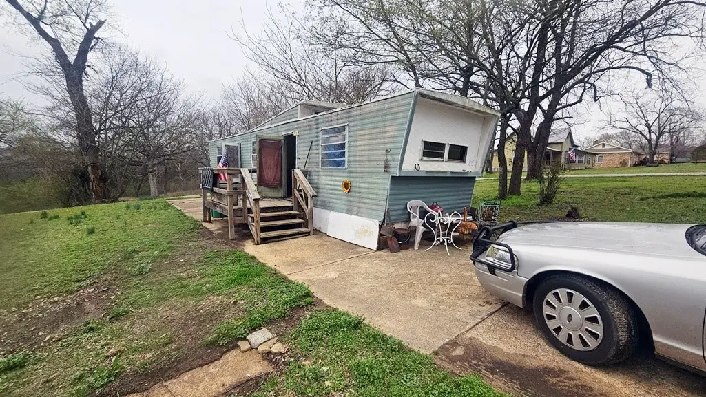 815 N Estes Avenue, Yellville, AR 72687 - #1