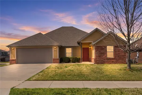 906 SW Pure Globe Street, Bentonville, AR 72712