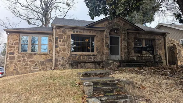 500 E Maple Street, Fayetteville, AR 72701