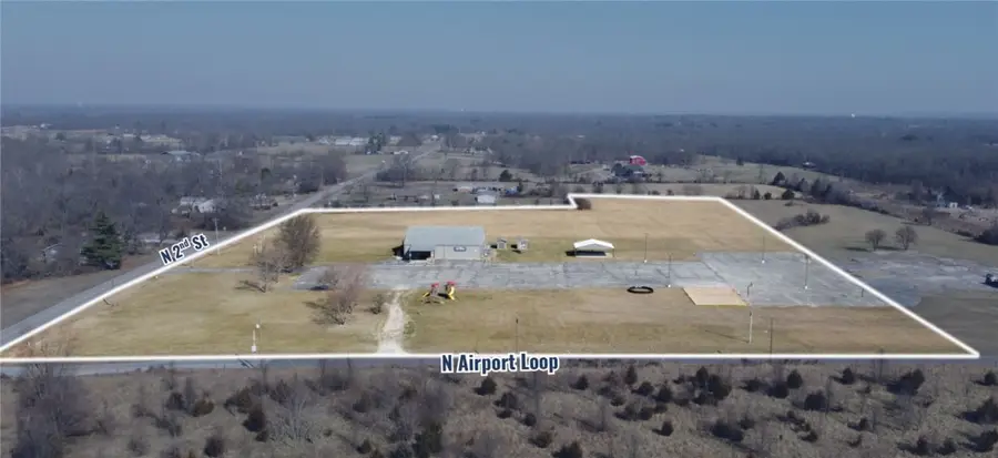 4055 N 2nd Street, Rogers, AR 72756 - #2