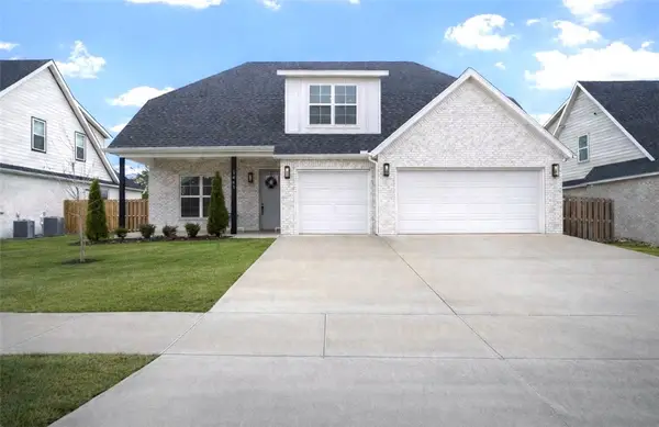 1441 Padova Avenue, Tontitown, AR 72762