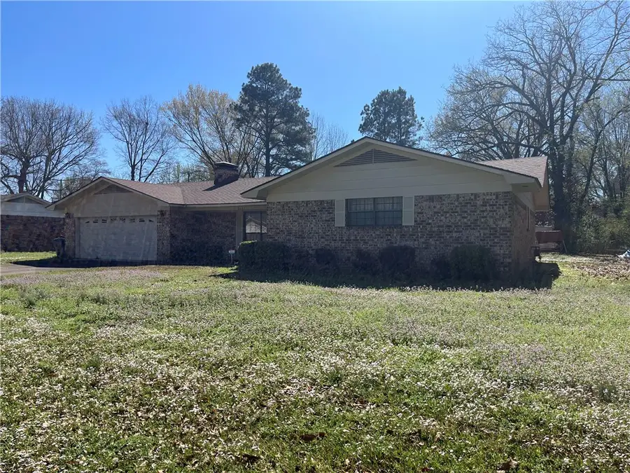 2607 W E Street, Russellville, AR 72801 - #2