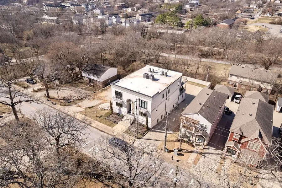 837 N Gregg Avenue, Fayetteville, AR 72701 - #2