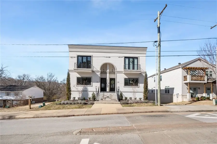 837 N Gregg Avenue, Fayetteville, AR 72701 - #3