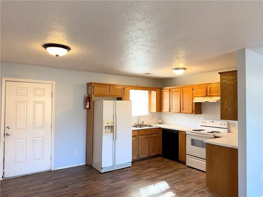 1801 W Cline Street, Clarksville, AR 72830 - #3