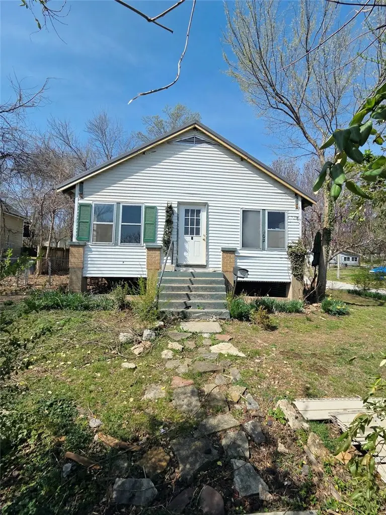 402 S Cherry Street, Harrison, AR 72601 - #2