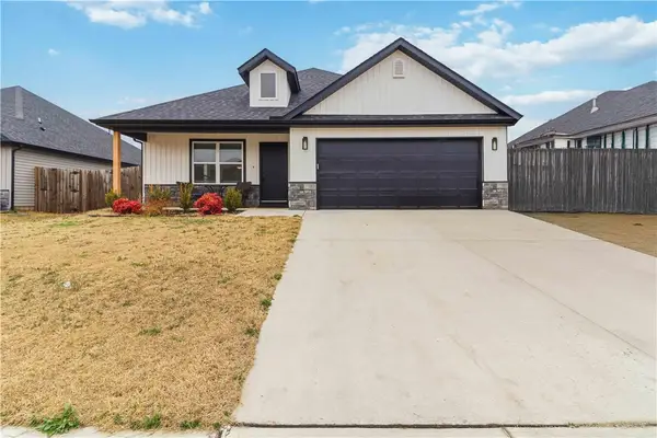 1110 Monarch Road, Centerton, AR 72719