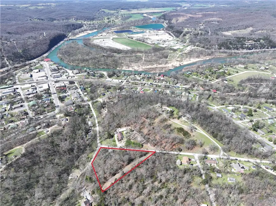 302 Paradise Drive, Noel, MO 64854 - #3