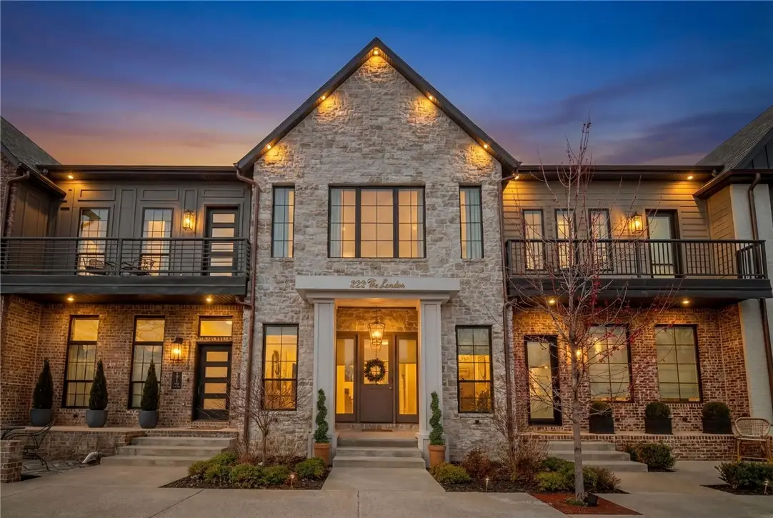 222 SE B Street, Bentonville, AR 72712 - #1