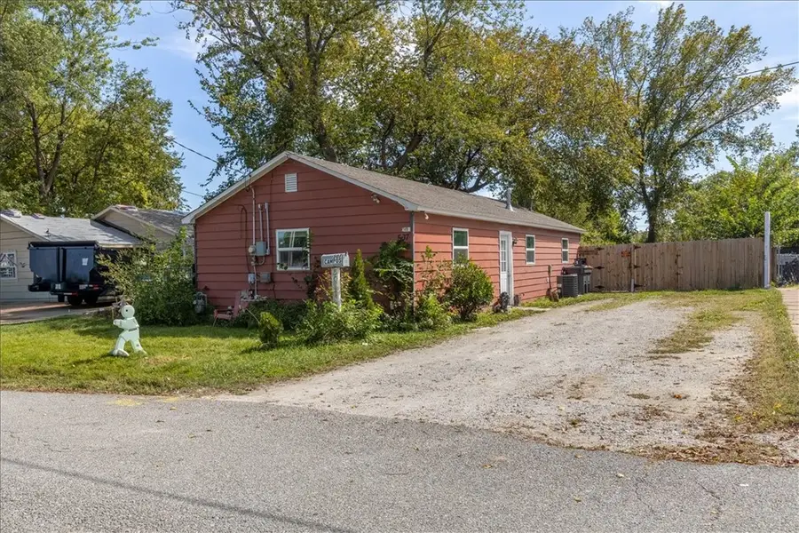 507 Charles Avenue, Springdale, AR 72764 - #3