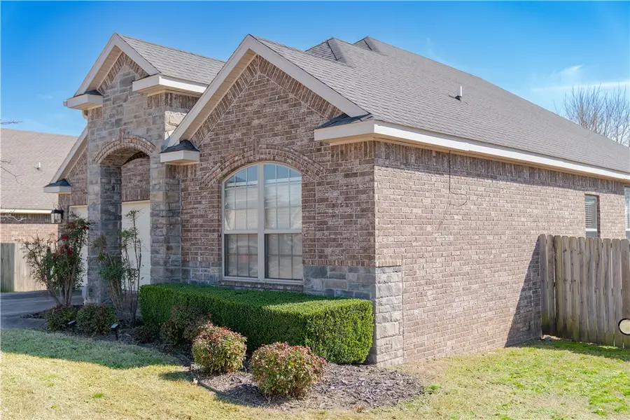 1415 Gooseneck Lane, Cave Springs, AR 72718 - #2