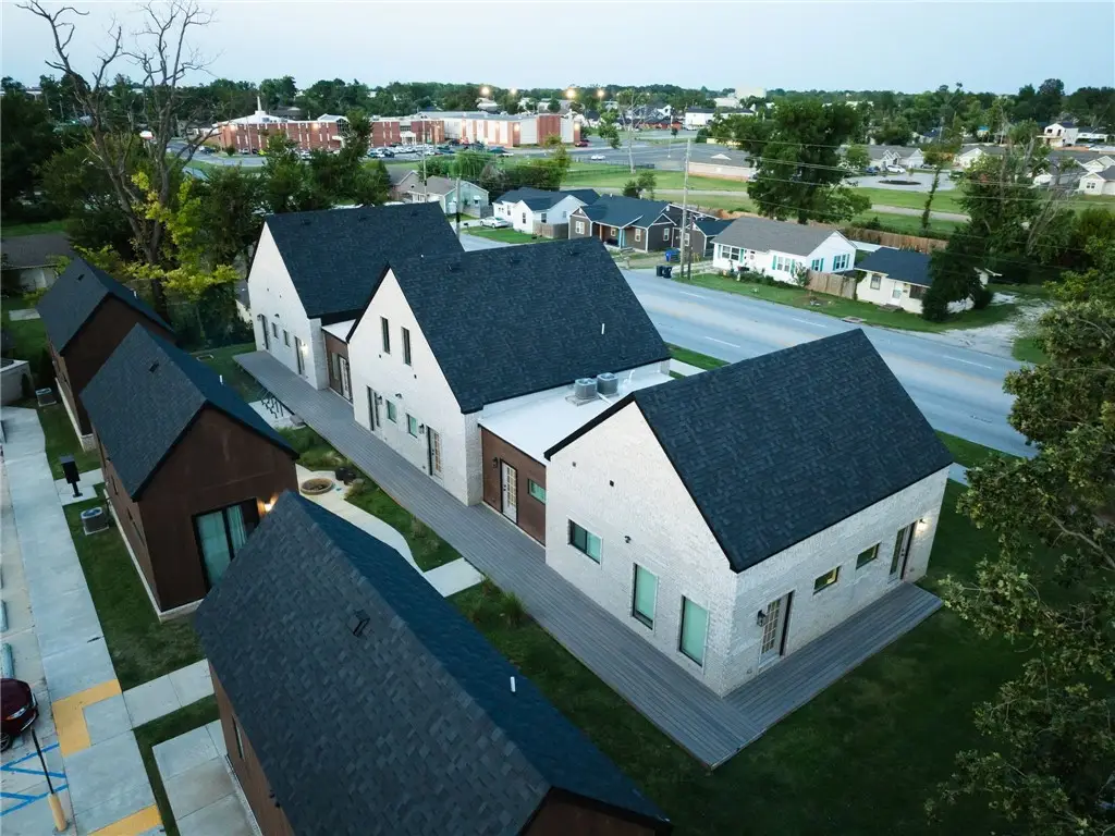 510 N 8th Street, Rogers, AR 72756 - #1