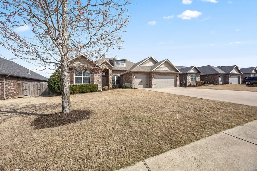 209 Deere Run Drive, Cave Springs, AR 72718 - #2