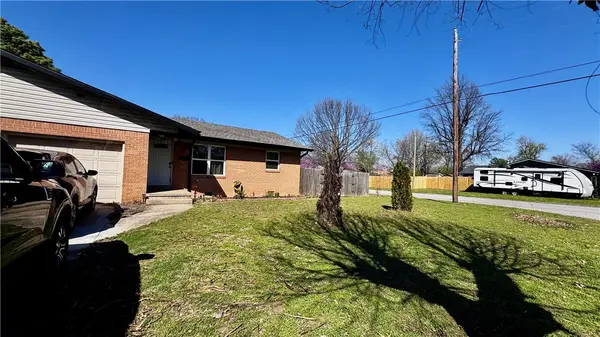 2000 A & B Dee Avenue, Springdale, AR 72762