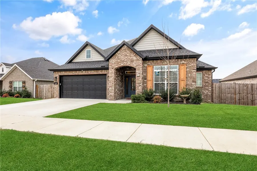 2705 S Angels Road, Fayetteville, AR 72701 - #2