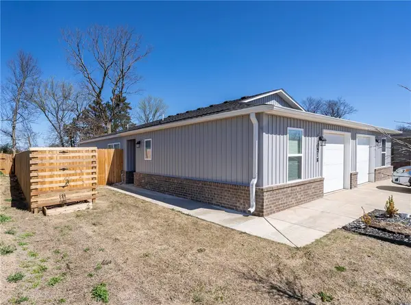 218 NW 67th Avenue, Bentonville, AR 72713