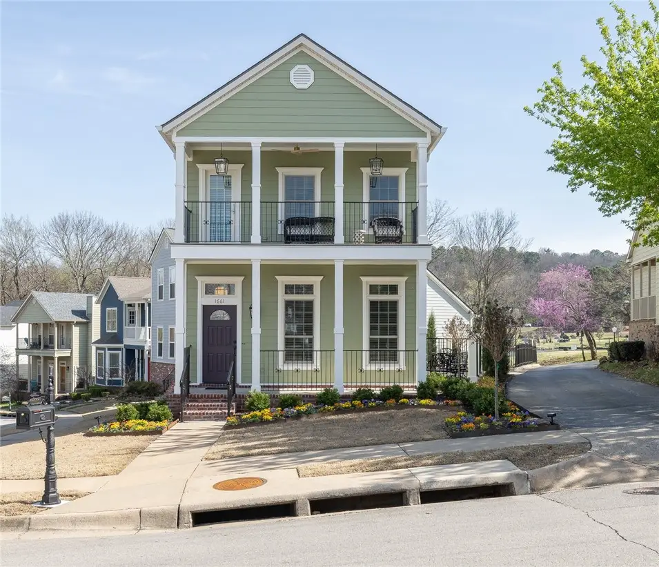 1661 E Cypress Lane, Fayetteville, AR 72703 - #1