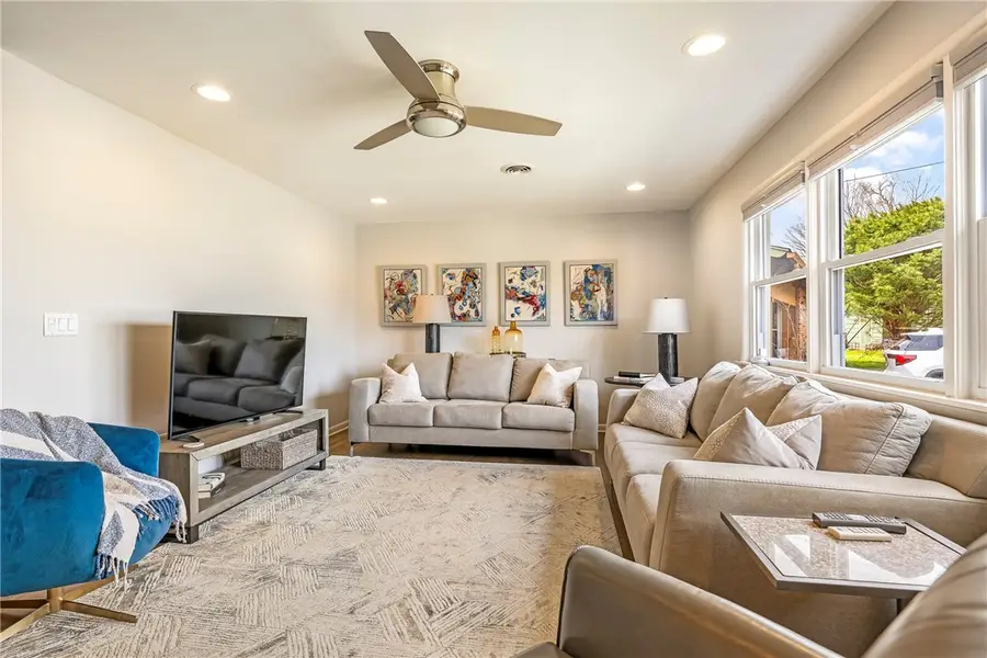 715 NW 6th Street, Bentonville, AR 72712 - #3