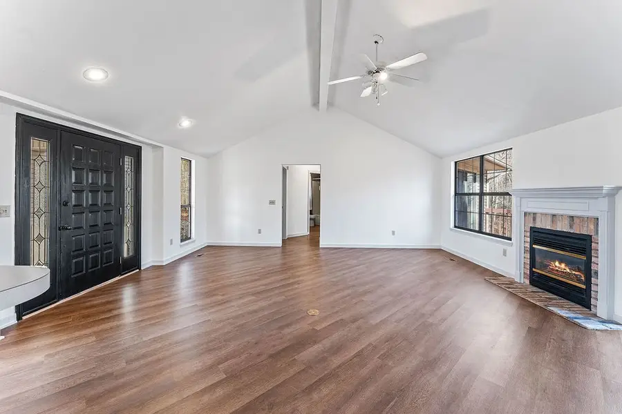 2 Donington Circle, Bella Vista, AR 72714 - #2