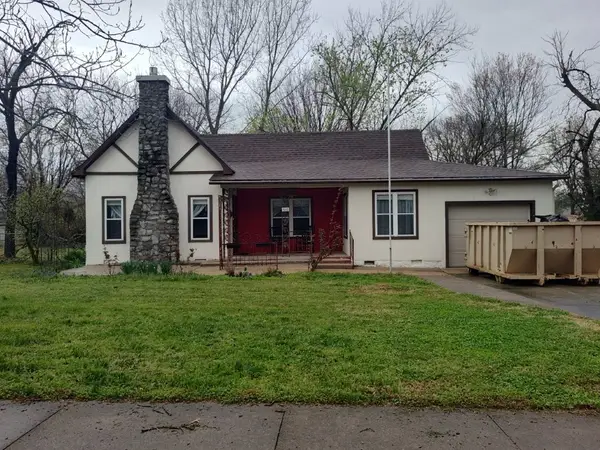 516 S Carl Street, Siloam Springs, AR 72761