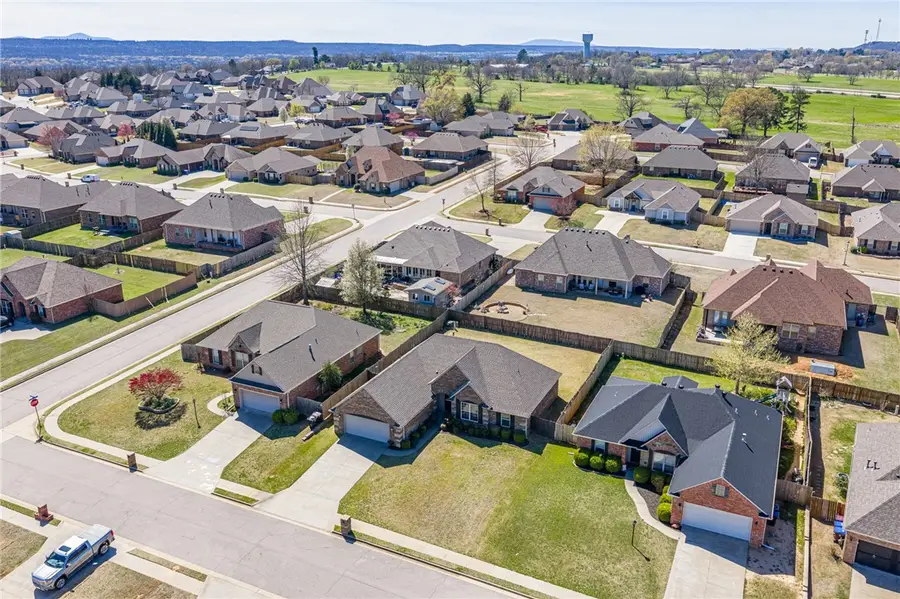 12114 Sycamore Street, Fort Smith, AR 72916 - #3