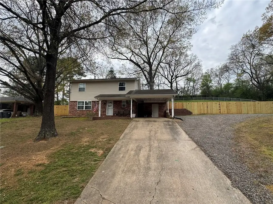 305 W 18th Street, Russellville, AR 72801 - #3