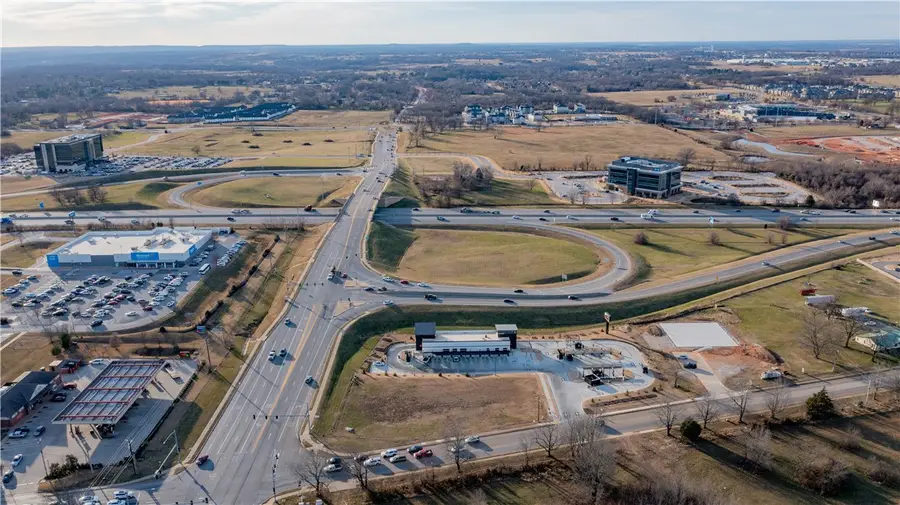 3524 S 48th Street, Springdale, AR 72762 - #2