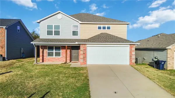 2004 S B Place, Rogers, AR 72758