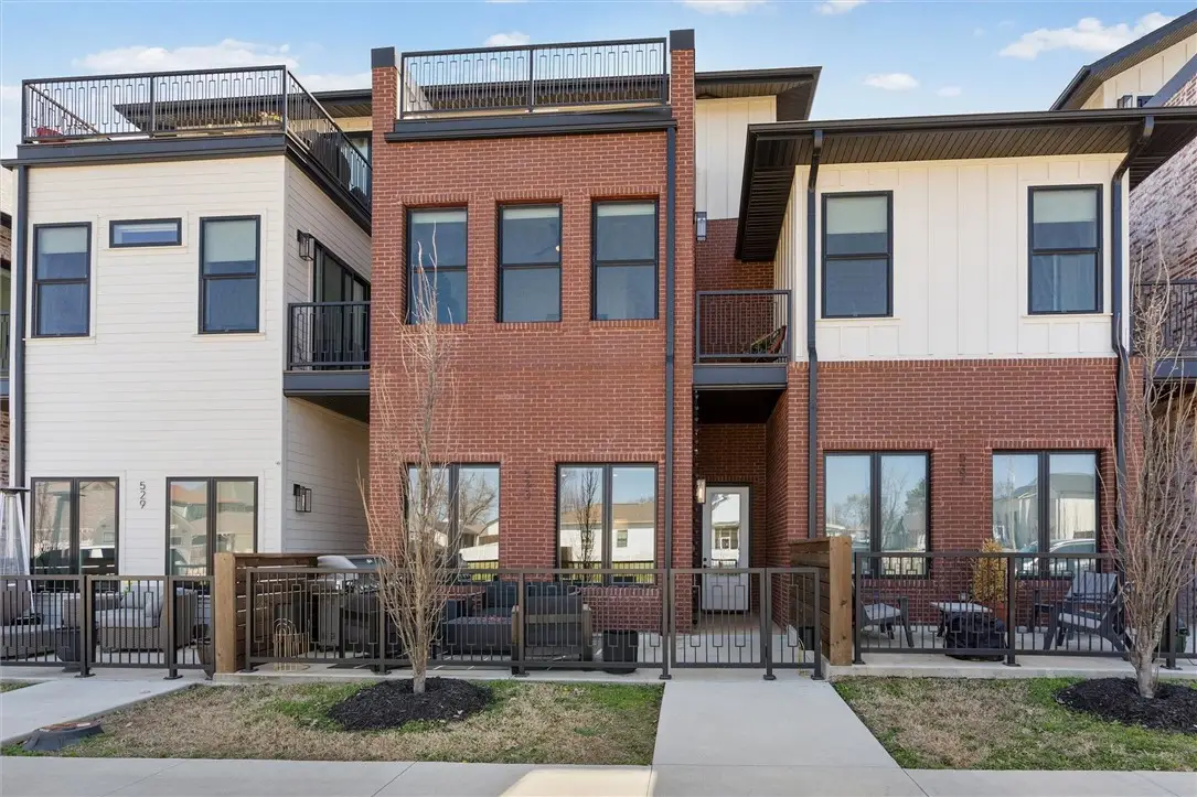 533 SW 5th Street, Bentonville, AR 72712 - #1