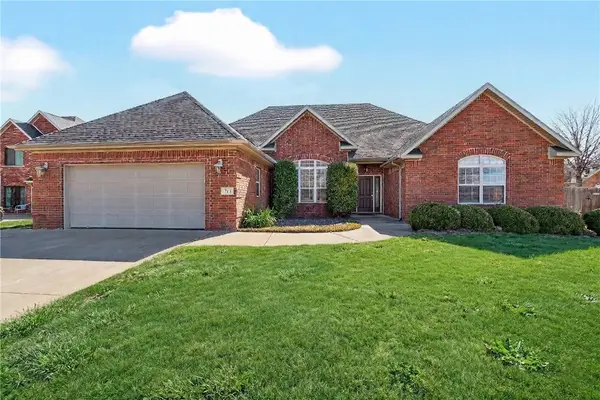 713 SW Brighton Drive, Bentonville, AR 72712