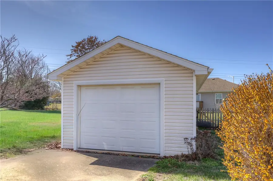2716 E Kennedy Street, Joplin, MO 64801 - #2