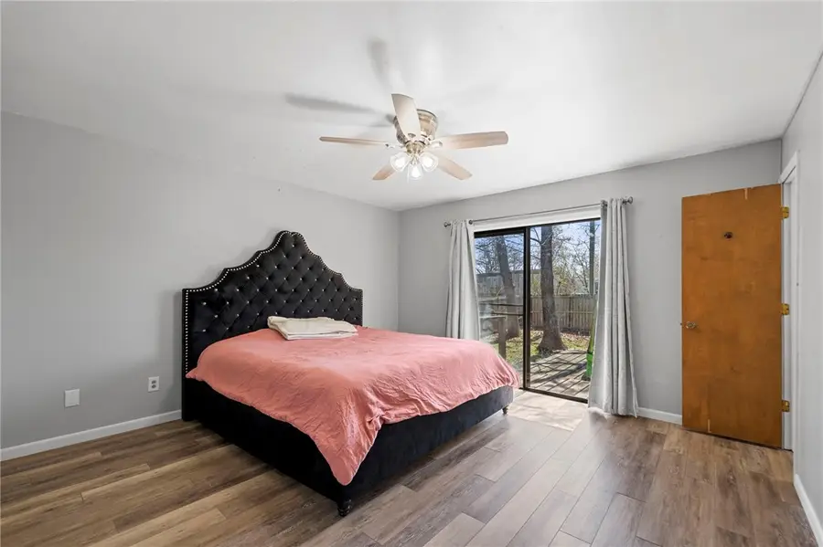 2212 W Tulsa Street, Siloam Springs, AR 72761 - #3