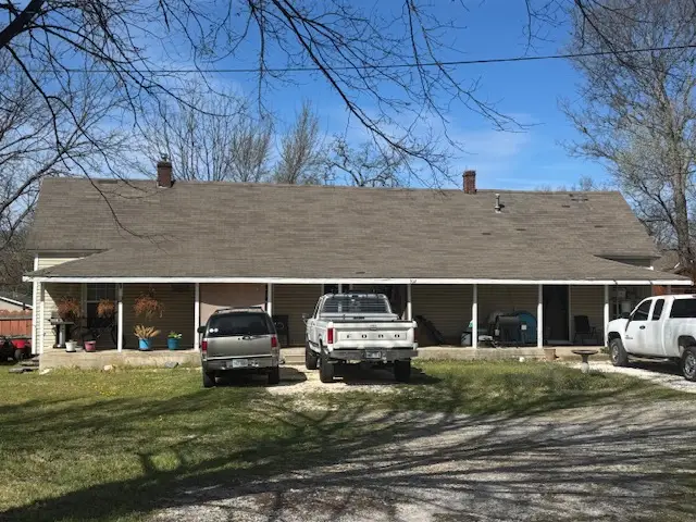 302 / 304 Wallace Street, Prairie Grove, AR 72753 - #2