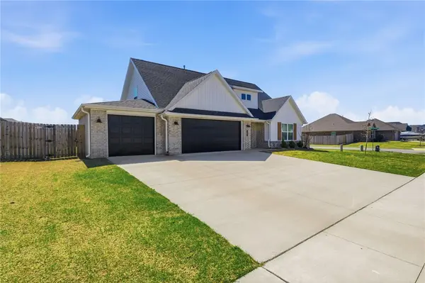 307 Phyllis Farm Road, Prairie Grove, AR 72753