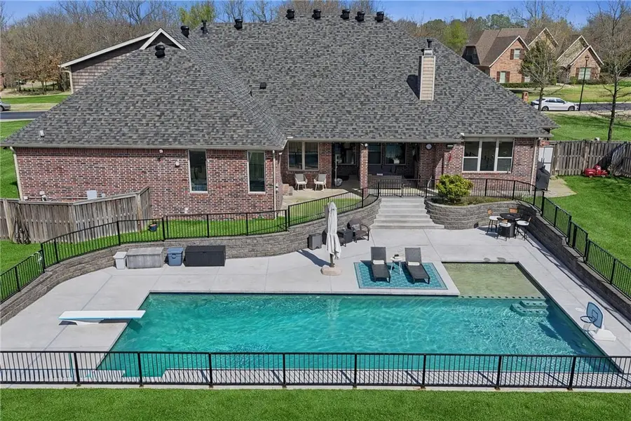 5917 W Kennedy Drive, Fayetteville, AR 72704 - #2