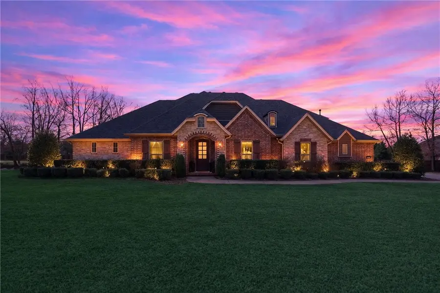 5917 W Kennedy Drive, Fayetteville, AR 72704 - #3