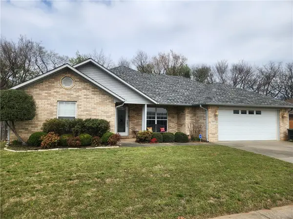 109 Peachtree, Clarksville, AR 72830