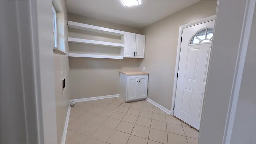 2902 N Erie Avenue, Russellville, AR 72802 - #3