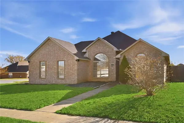 601 Glasgow Lane, Bentonville, AR 72712