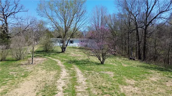 15962 W State Hwy 90, Noel, MO 64854