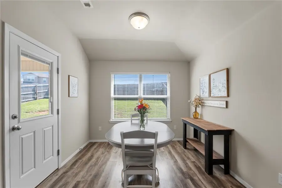 527 Woodcreek Loop, Lowell, AR 72745 - #3