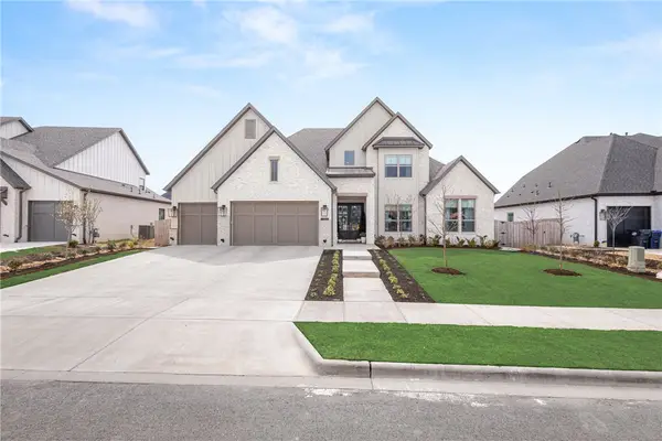 8806 W Comet Drive, Bentonville, AR 72713