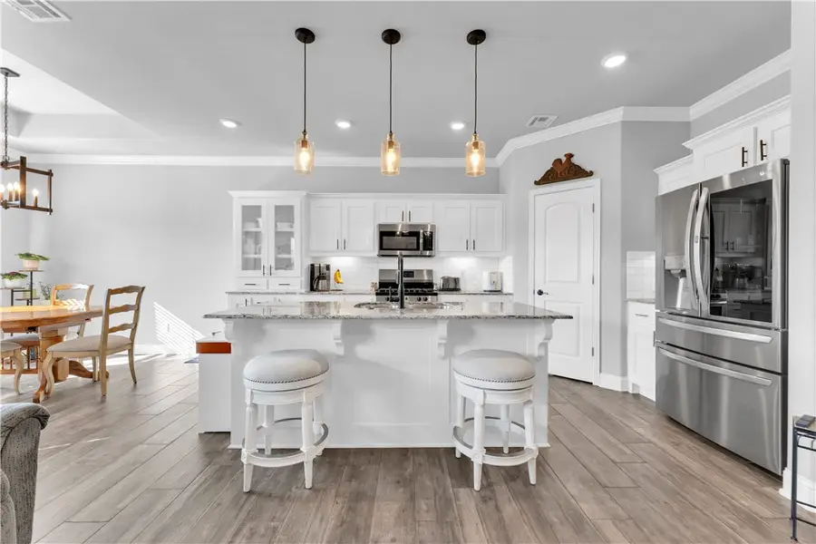 5605 Sapphire Drive, Springdale, AR 72764 - #2