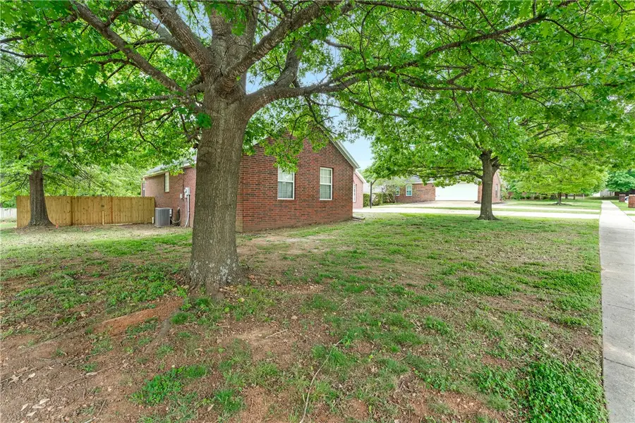 1572 N Plantation Avenue, Fayetteville, AR 72704 - #2