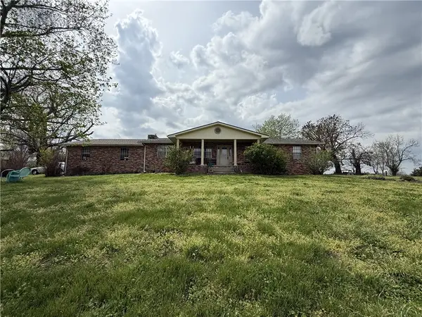 17477 N 7 Highway, Lead Hill, AR 72644