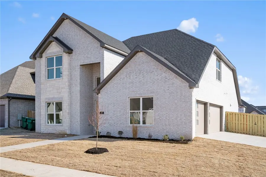 431 Hedge Drive, Centerton, AR 72719 - #2