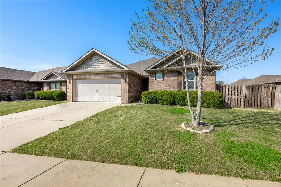 1109 W Cunningham Avenue, Rogers, AR 72758 - #2