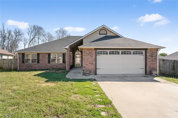 506 Maci Court, Siloam Springs, AR 72761