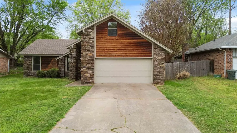 1847 Choctaw Court, Fayetteville, AR 72701 - #2