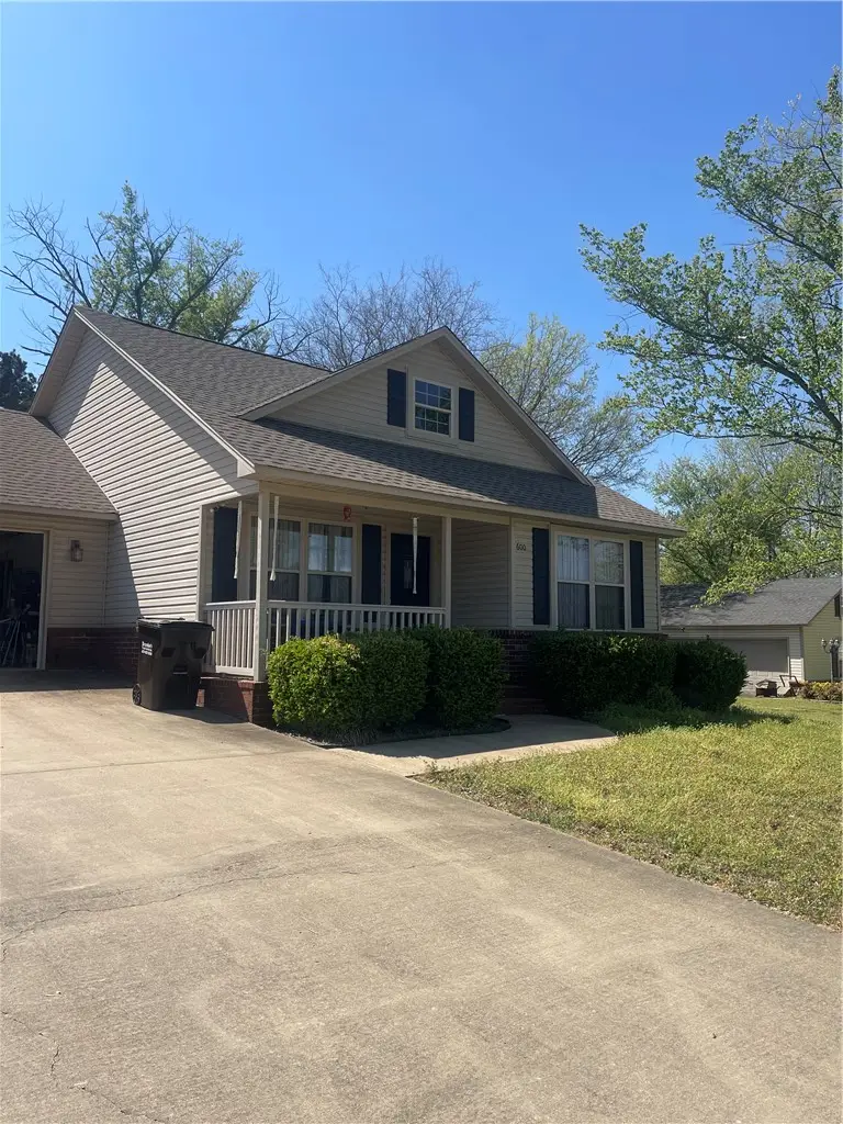 600-604 Shadow, Russellville, AR 72802 - #1